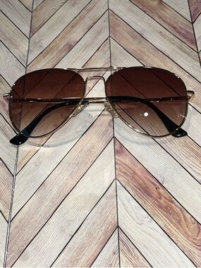 Veda Tinda vision Aviator Sunglasses with gold frame Brown Gradient Lenses